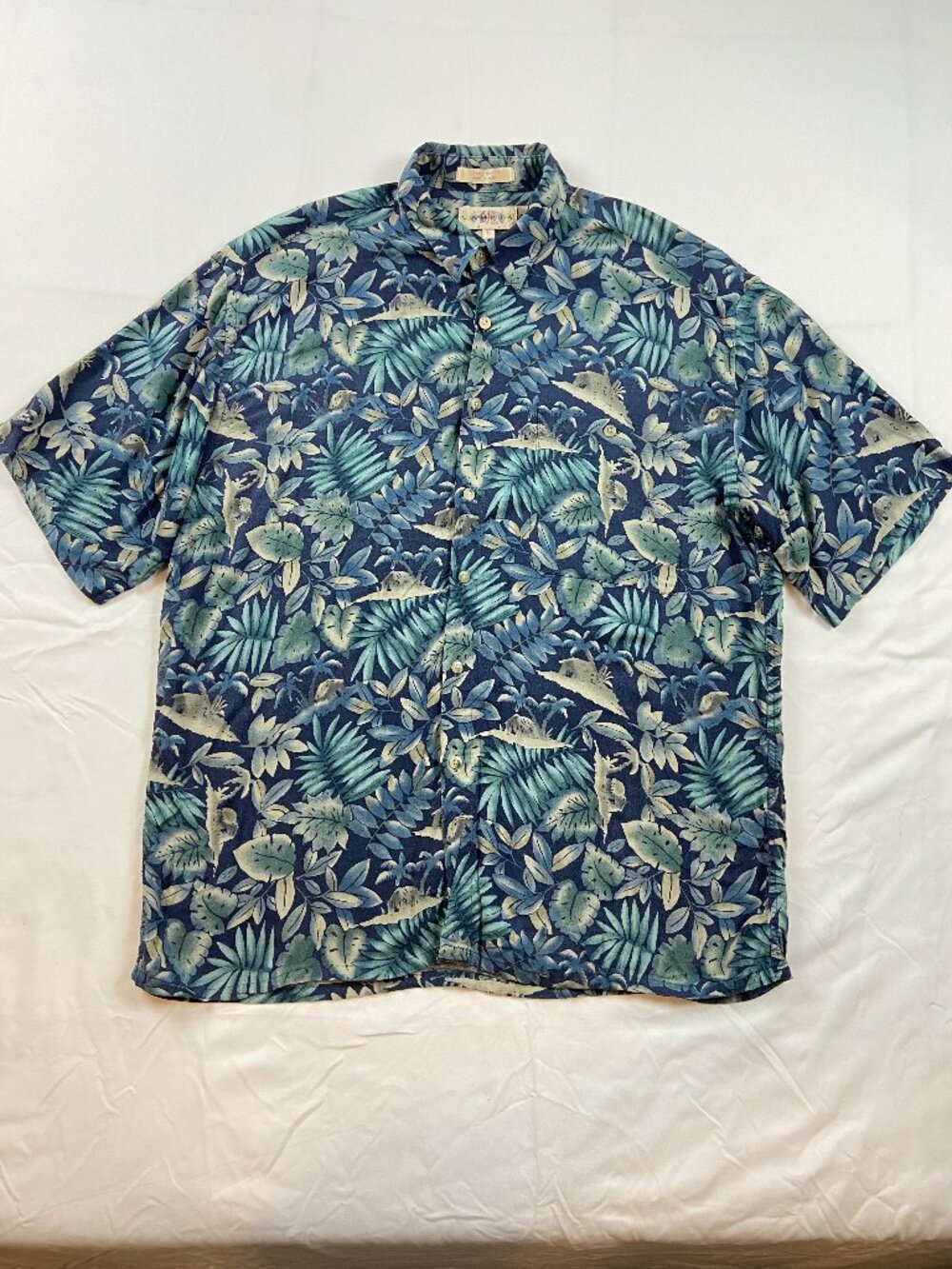 Campia Moda Vintage 100% Rayon Hawaiian Shirt Size L Navy Tropical Print
